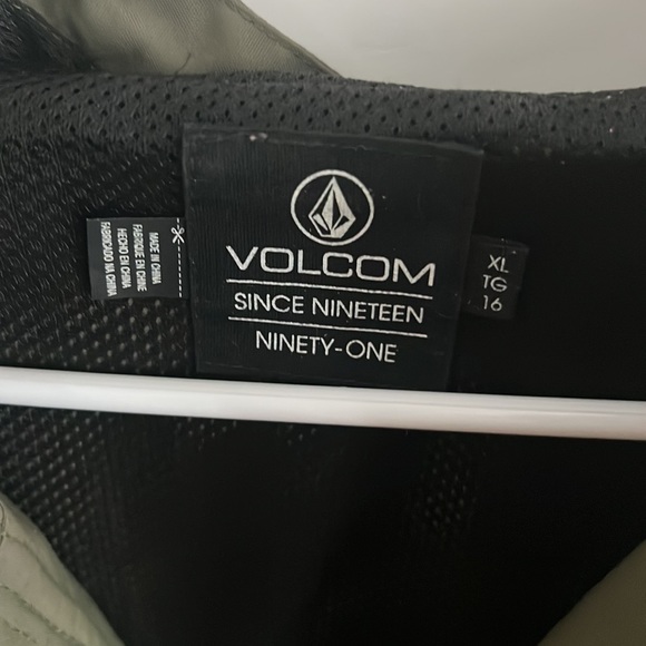 Volcom zip/button jacket - Picture 3 of 4
